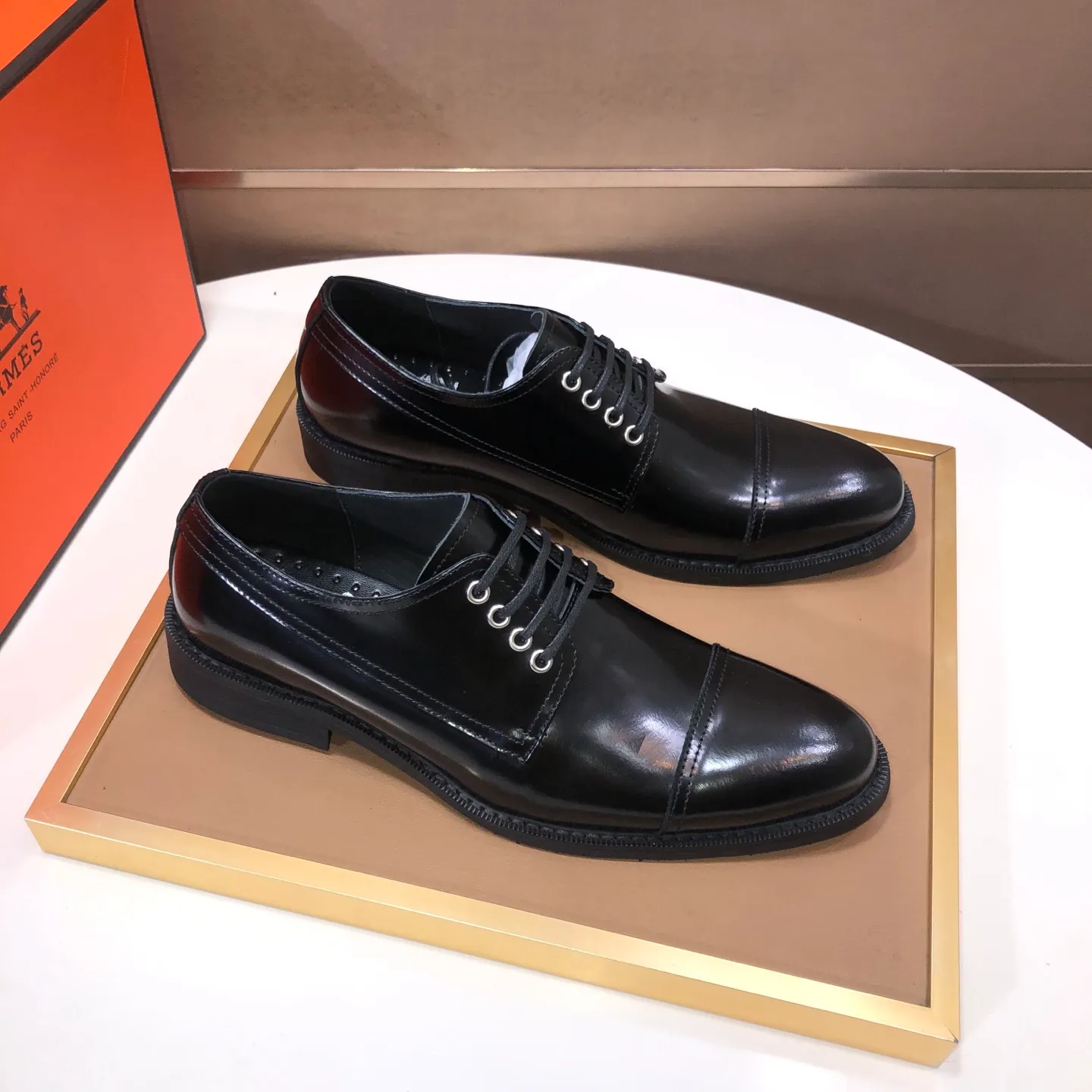 Men's Men's Shoes💰540💰[HERMES] (cowhide lining)🍀Italian top luxury🍀He does not pursue novel styles and gorgeous colors, but attracts the favor of successful men with his flawless, elegant and classic style. Formal leather shoes This very comfortable, simple and stable style allows you to easily match any style! The pattern is absolutely 1:1 refined from the original case, and we strive for excellence in materials, imported cowhide + cowhide lining💪💪💪extraordinary texture👍! .Code number: 39-45 (45 customized)